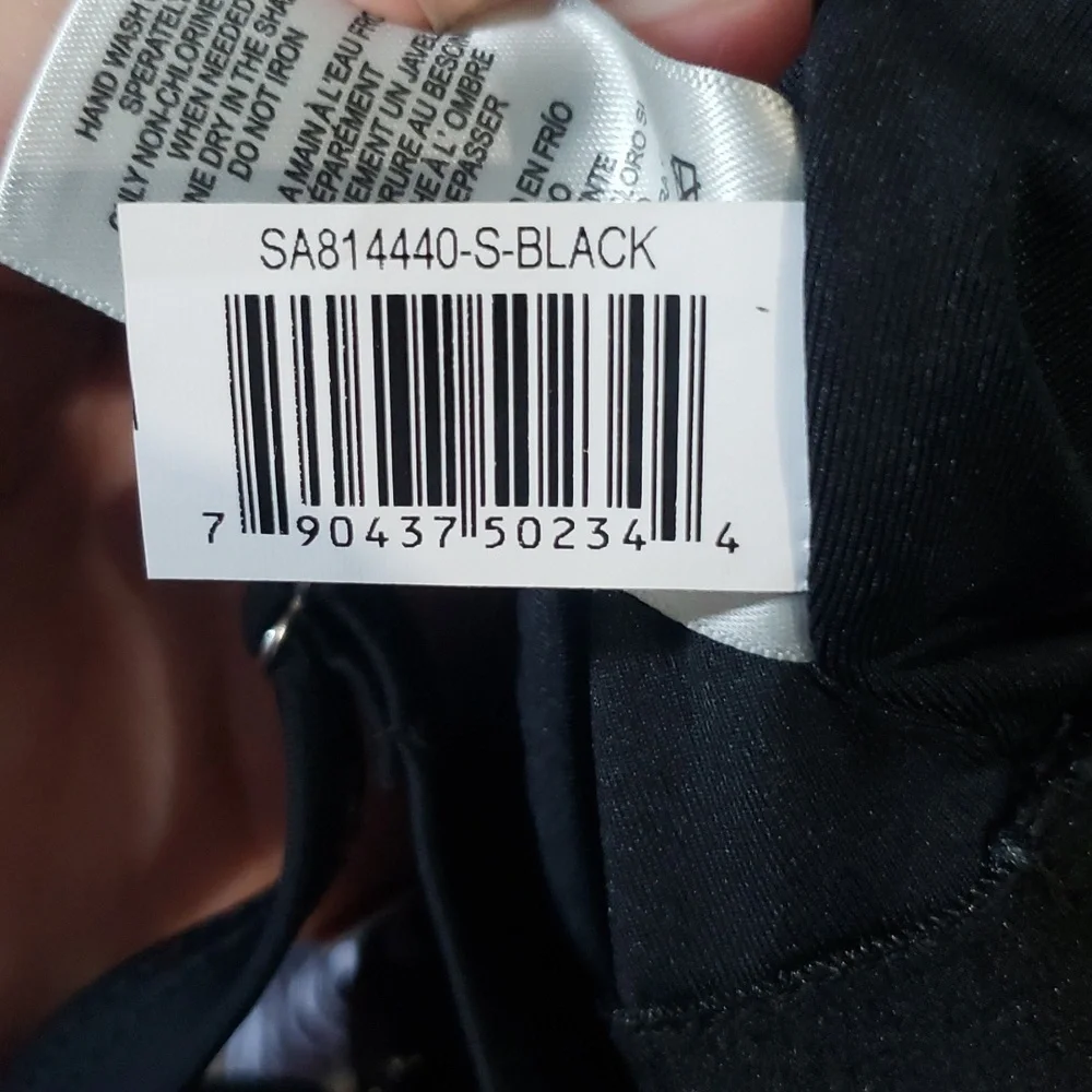 NWT HEATWAVE KEYHOLE HALTER SWIM‎ TOP SIZE SMALL